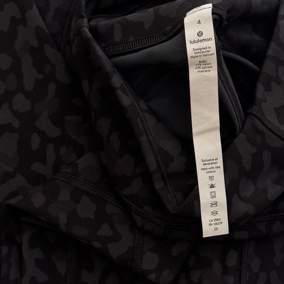 Lululemon In Movement Tight 25" Formation Camo Deep Coal  Multi Size 4 - Picture 5 of 5
